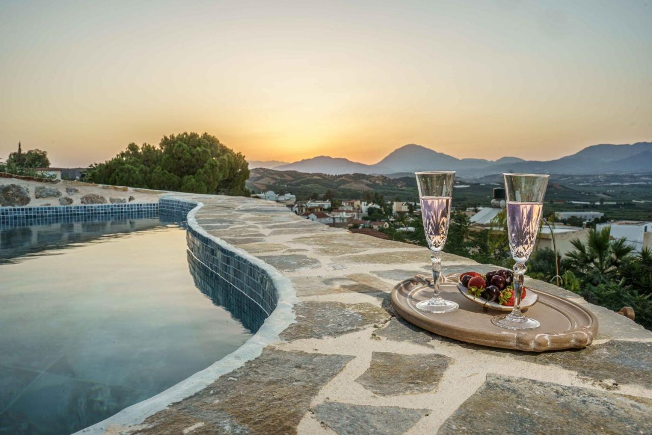 Villa Simantiri Pombia Esterno foto