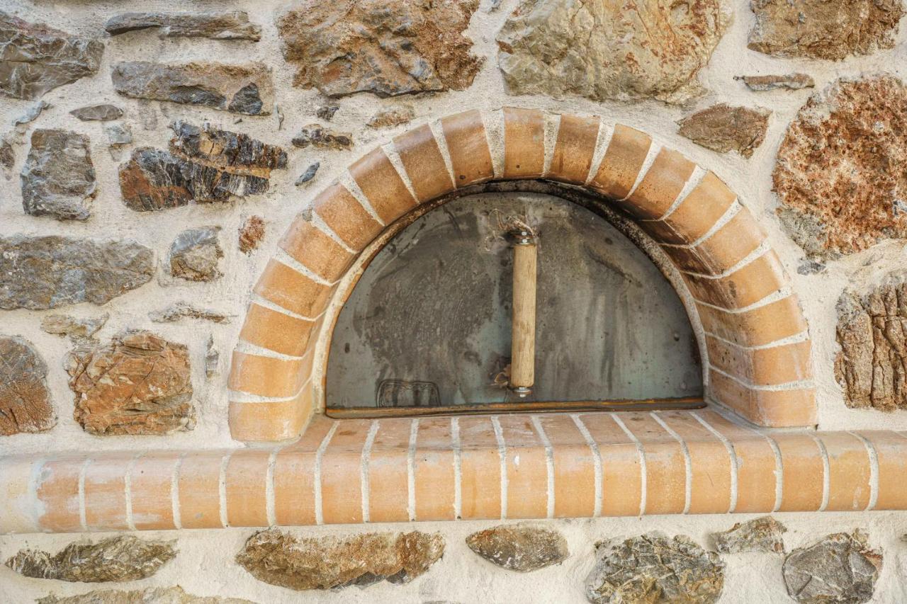Villa Simantiri Pombia Esterno foto