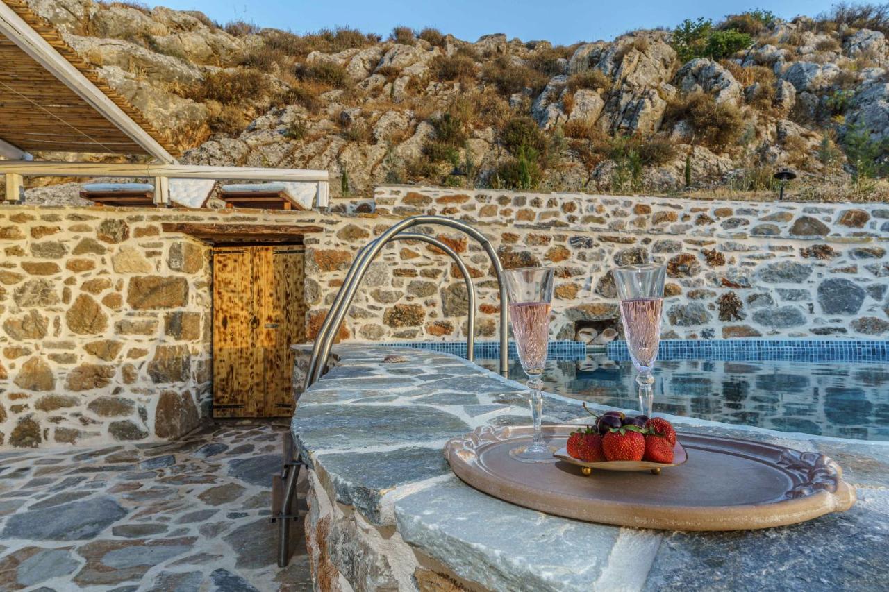 Villa Simantiri Pombia Esterno foto