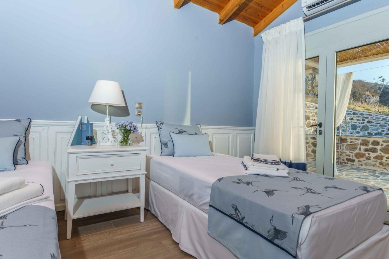 Villa Simantiri Pombia Esterno foto