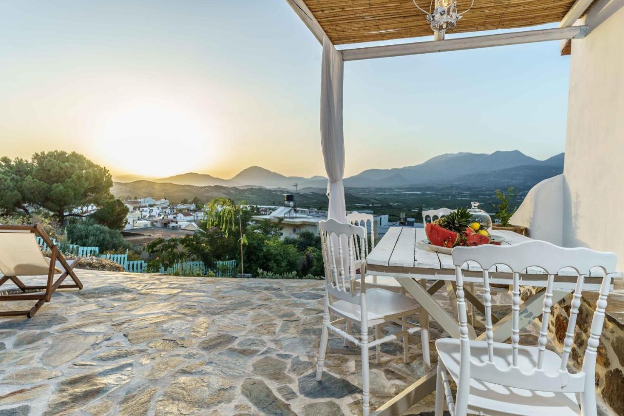 Villa Simantiri Pombia Esterno foto